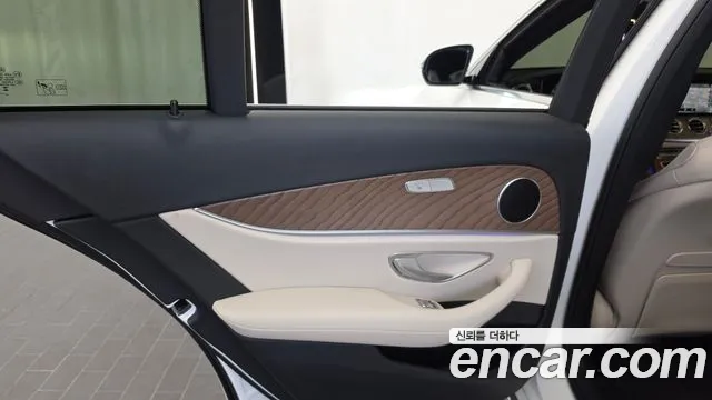 Mercedes-Benz E-Class W213 — Фото автомобиля 14