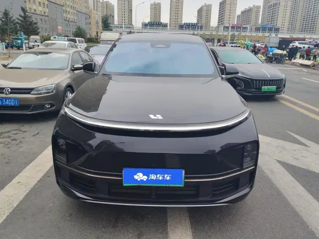 Li Auto L9 — Фото автомобиля 2