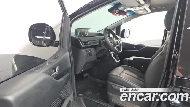 Hyundai Staria Staria — Фото автомобиля 9
