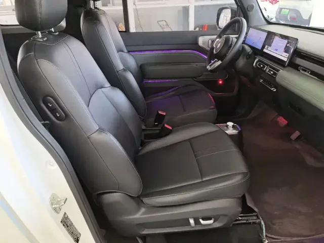 Baojun Yep — Фото автомобиля 24