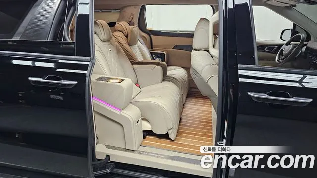Kia Carnival Generation 4 — Фото автомобиля 17