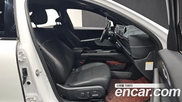 Hyundai Ioniq 6 — Фото автомобиля 26