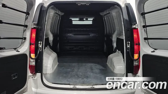 Hyundai Staria Staria Карго 3 места — Фото автомобиля 26