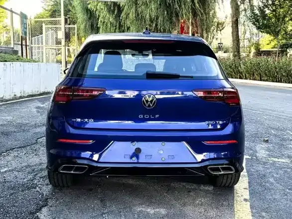 Volkswagen Golf — Фото автомобиля 5