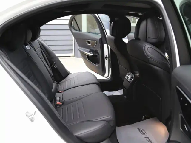 Mercedes-Benz C-Class — Фото автомобиля 23