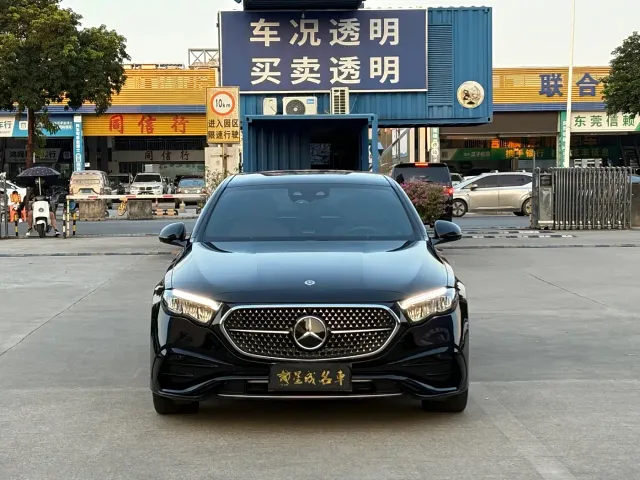 Mercedes-Benz E-Class — Фото автомобиля 2