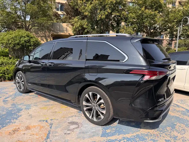 Toyota Granvia — Фото автомобиля 4