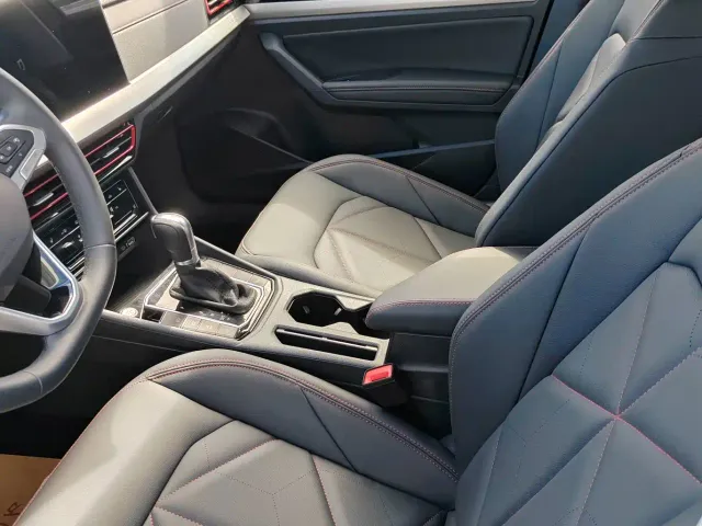 Volkswagen Lavida 2024 Model 300TSI DSG Starlight Leading Edition — Фото автомобиля 10