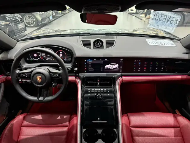 Porsche Panamera — Фото автомобиля 10