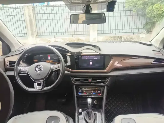 Volkswagen Tharu — Фото автомобиля 12