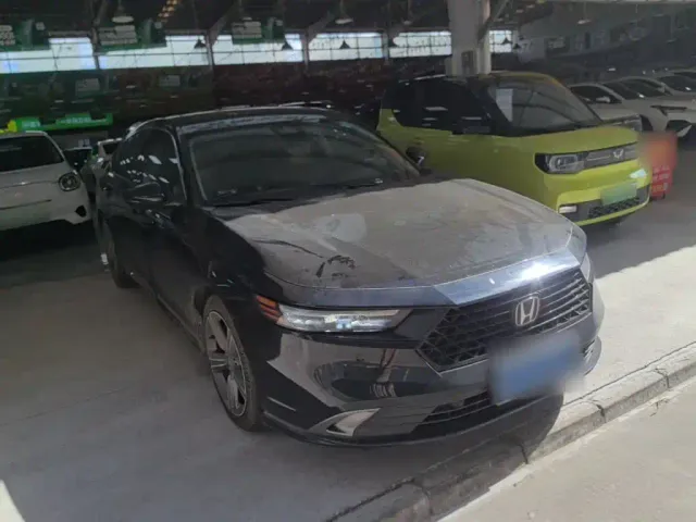 Honda Accord — Фото автомобиля 3