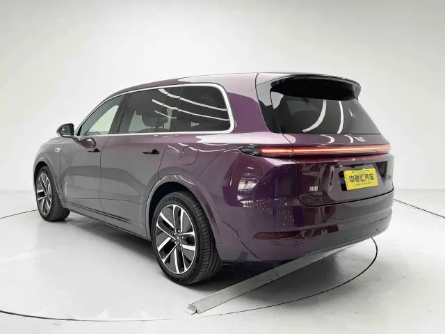Li Auto L9 — Фото автомобиля 11