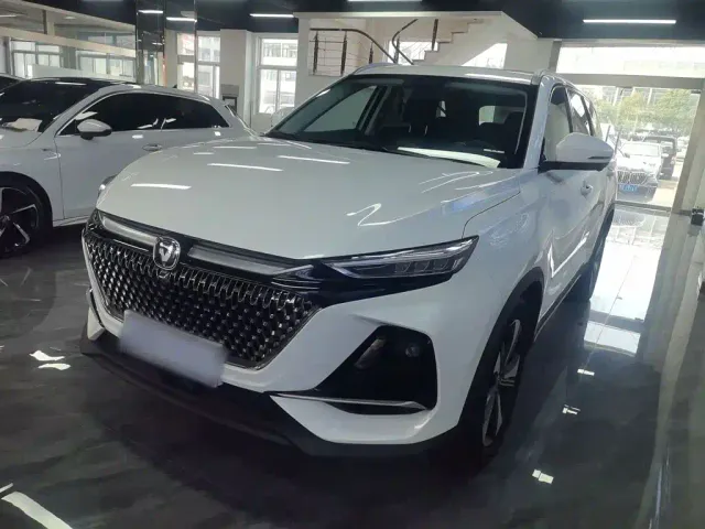 Фотография автомобиля — Changan X7 Plus