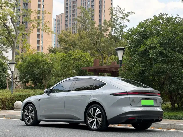 Nio ET5 — Фото автомобиля 10