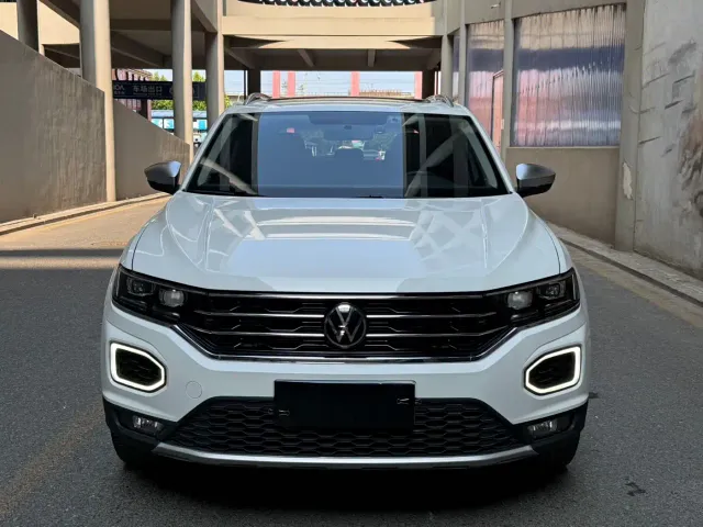 Volkswagen T-Roc — Фото автомобиля 2
