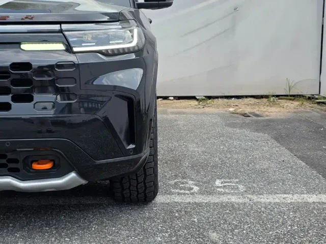 Ford Explorer — Фото автомобиля 3