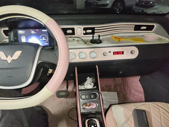 Wuling Motors Hongguang MINIEV 2021 Macaron Fashion Edition (NMC Lithium) — Фото автомобиля 9