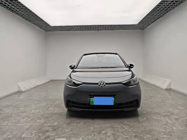 Volkswagen ID.3 — Фото автомобиля 2