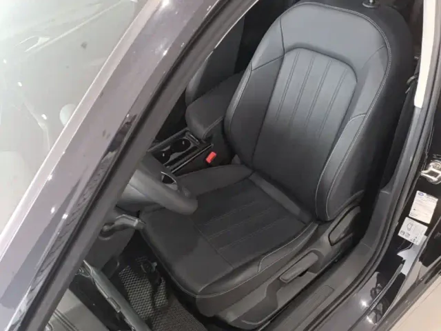 Volkswagen Passat — Фото автомобиля 14