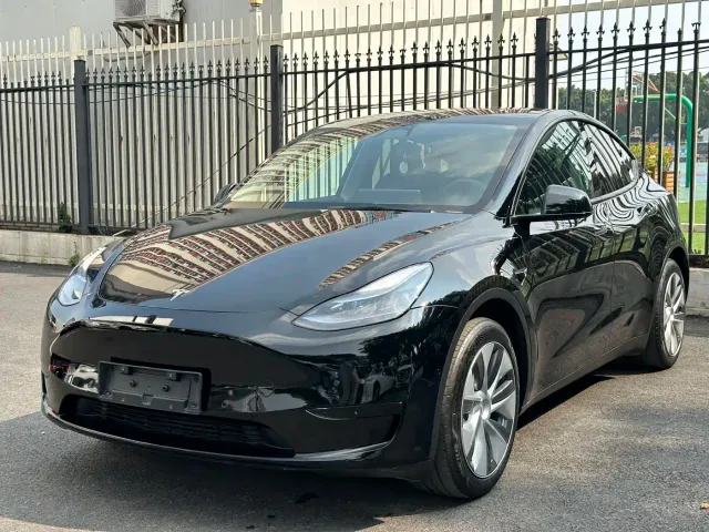 Фотография автомобиля — Tesla Model Y