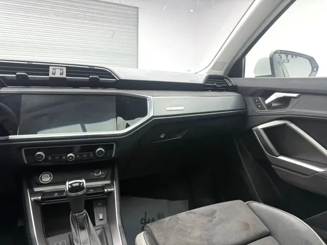 Audi Q3 — Фото автомобиля 11
