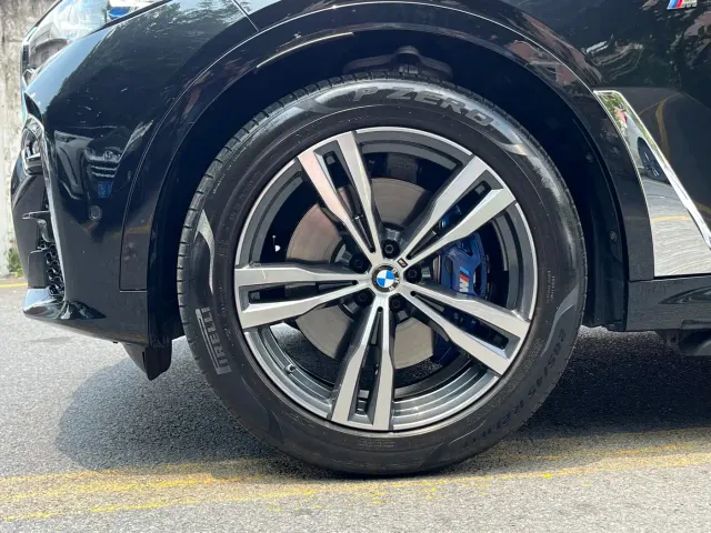 BMW X7 — Фото автомобиля 14