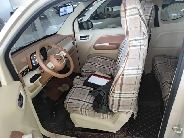 Wuling Hongguang Mini EV — Фото автомобиля 14