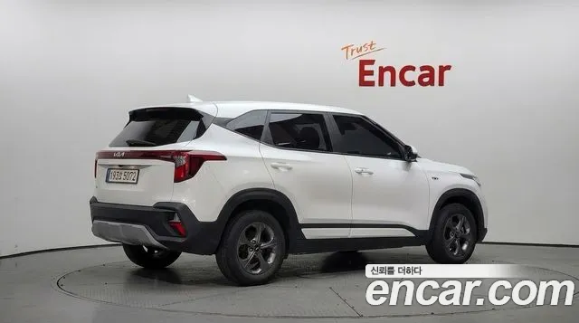 Kia Seltos Новый Seltos Бензин 2.0 2WD — Фото автомобиля 2