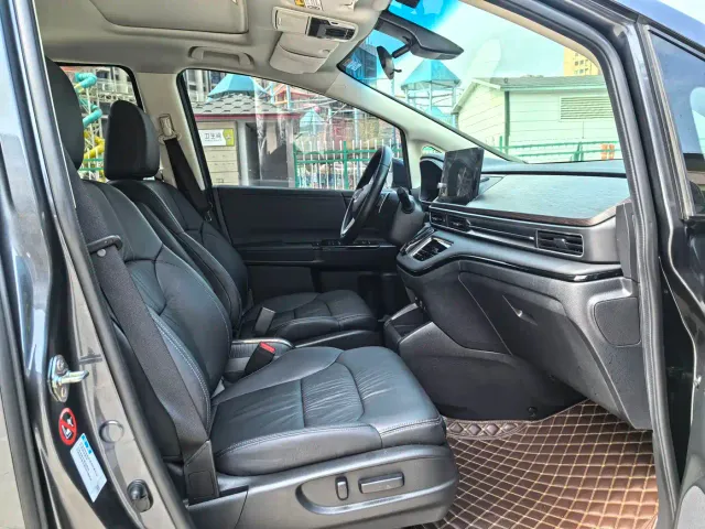 Honda Odyssey — Фото автомобиля 10