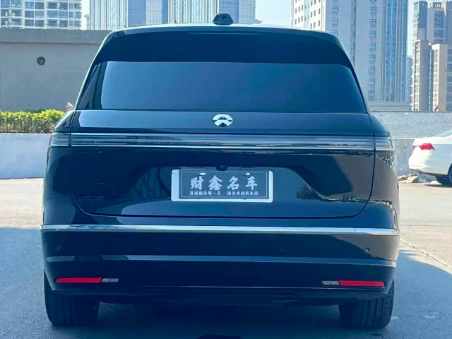 Nio ES8 — Фото автомобиля 11