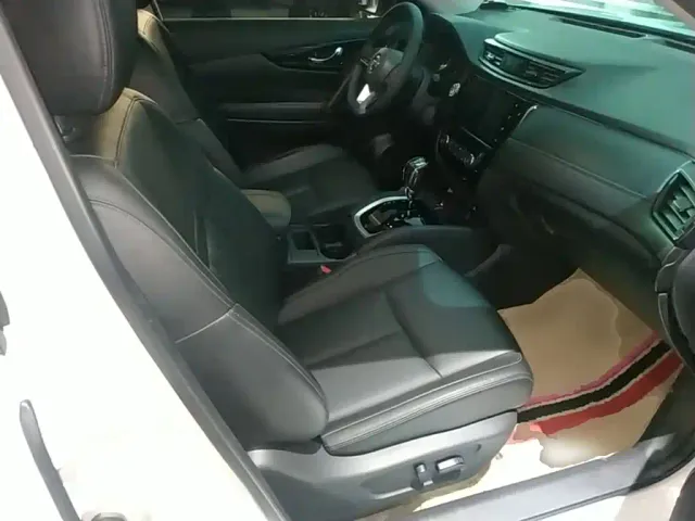 Nissan X-Trail — Фото автомобиля 24