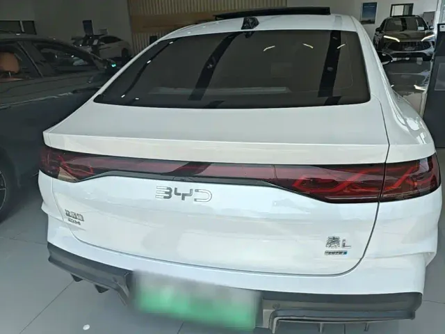 BYD Qin L — Фото автомобиля 5