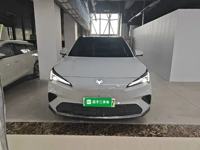 Arcfox Alpha T5 — Фото автомобиля 2