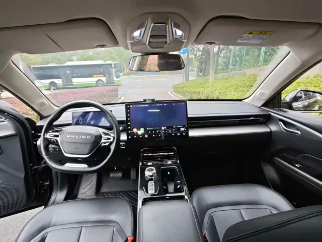 Wuling Starlight — Фото автомобиля 9