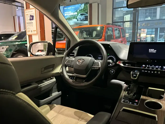 Toyota Granvia — Фото автомобиля 25