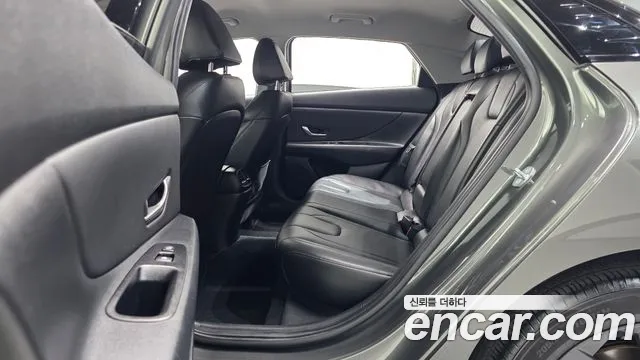 Hyundai Avante CN7 — Фото автомобиля 18