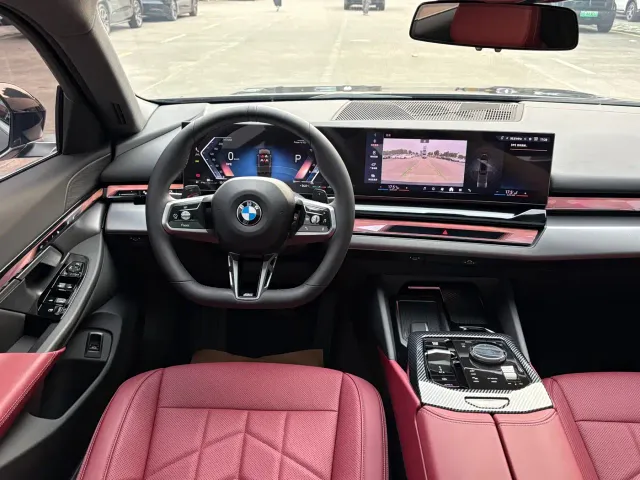 BMW 5 Series — Фото автомобиля 8