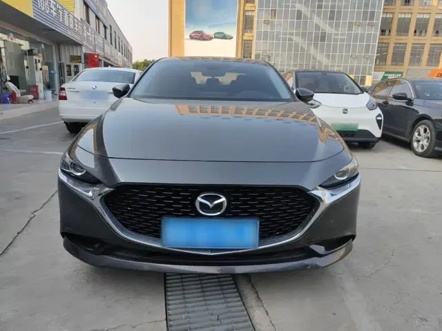 Mazda Axela — Фото автомобиля 2