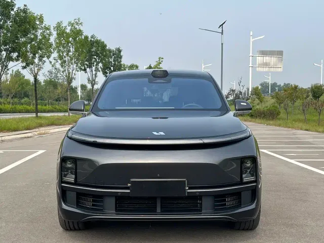 Li Auto L9 — Фото автомобиля 2