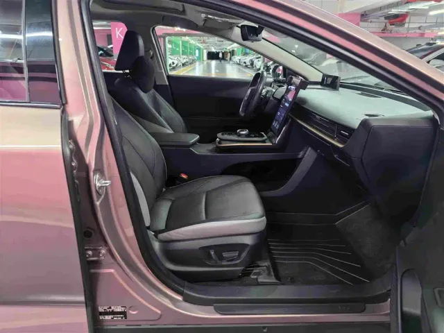 Toyota bZ3 — Фото автомобиля 9