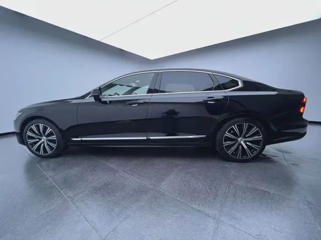 Volvo S90 — Фото автомобиля 16