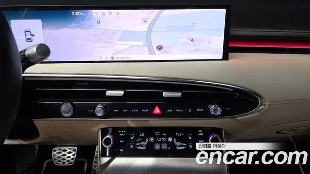 Genesis GV70 — Фото автомобиля 19