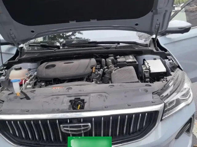 Geely Emgrand — Фото автомобиля 10