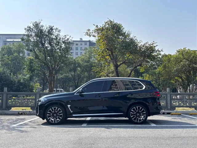 BMW X5 — Фото автомобиля 3