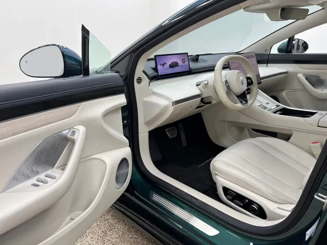 Luxeed S7 — Фото автомобиля 15