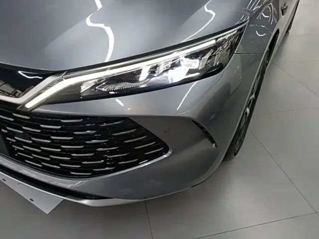 BYD Qin L — Фото автомобиля 23