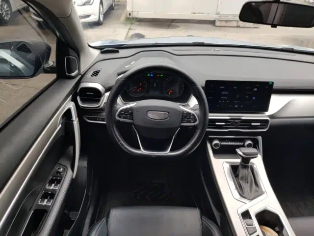 Geely Binyue 2025 1.5L CVT Super Edition — Фото автомобиля 6