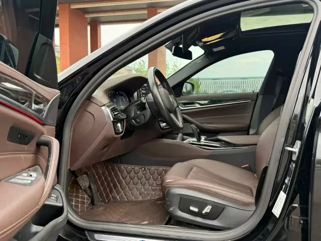 BMW 5 Series — Фото автомобиля 7