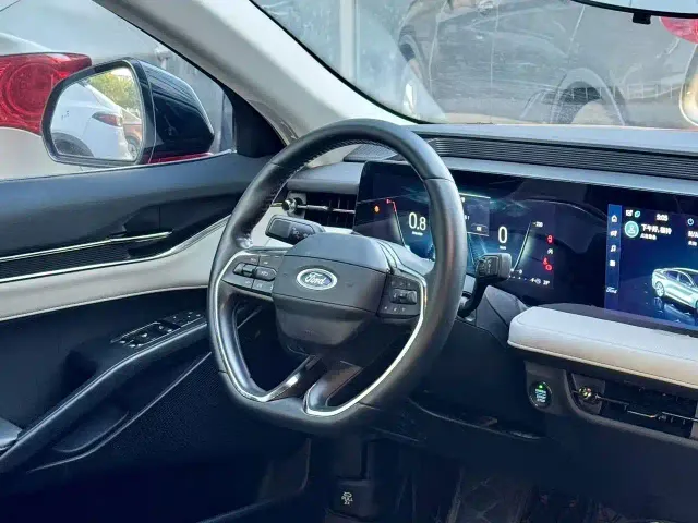 Ford Mondeo — Фото автомобиля 5