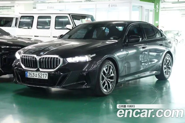 BMW 5 Series G60 — Фото автомобиля 2